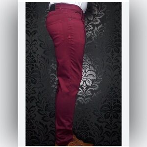 Au Noir Stylish Burgundy Jeans
